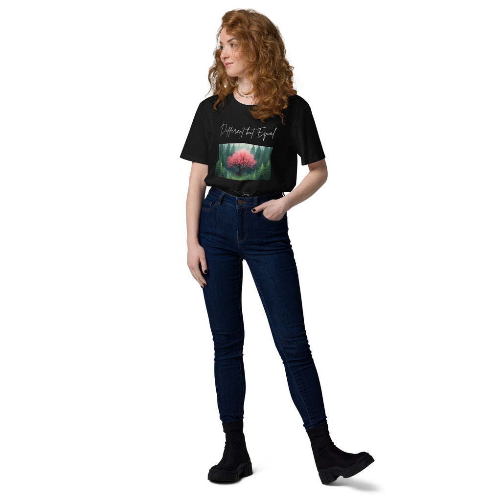 Different but Equal Unisex Bio T-Shirt Schwarz – Nahaufnahme Print, Genderfluid Fashion