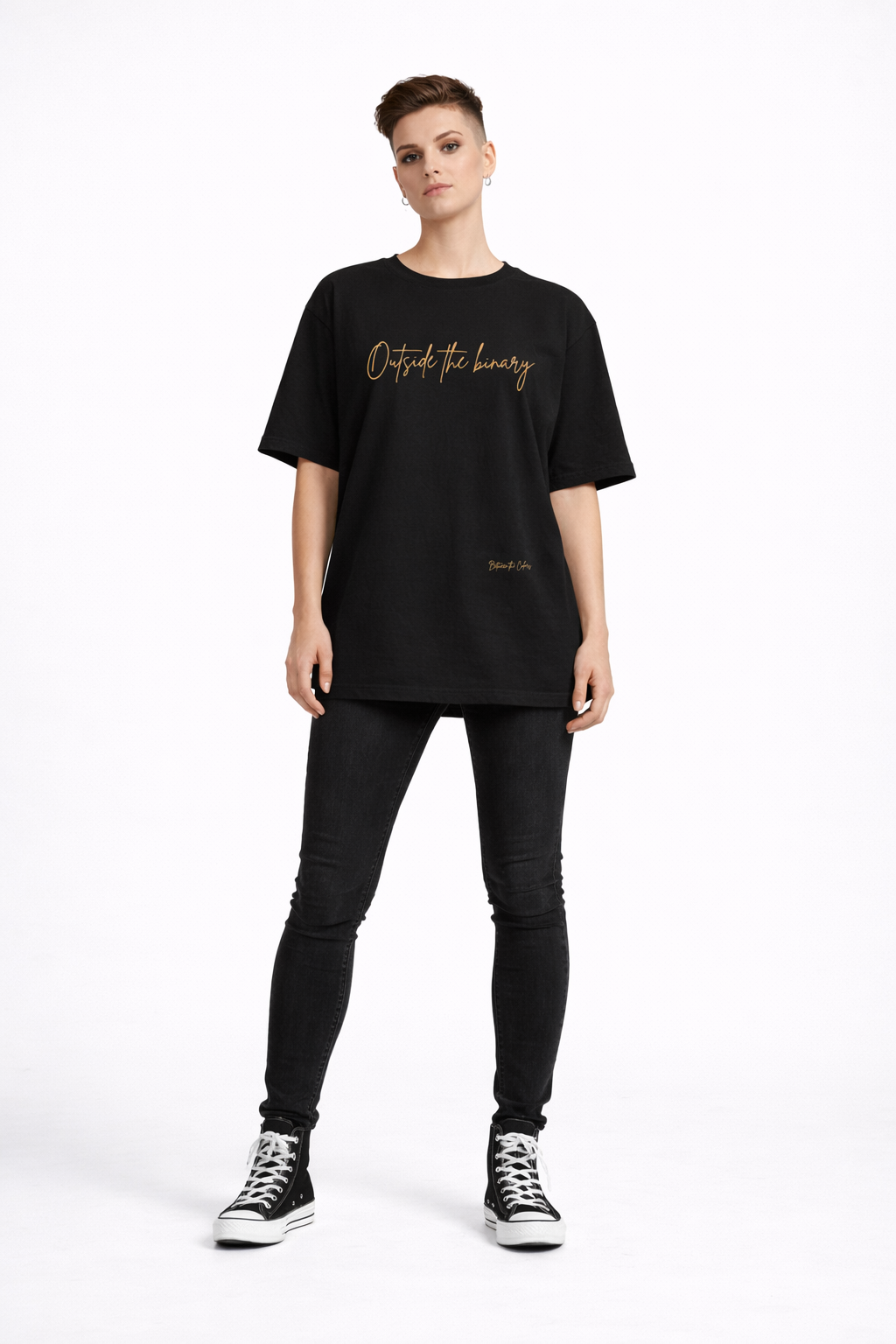 Outside the Binary Oversized Bio-T-Shirt Vorderansicht – non-binary fashion, genderfluid T-Shirt, queer clothing